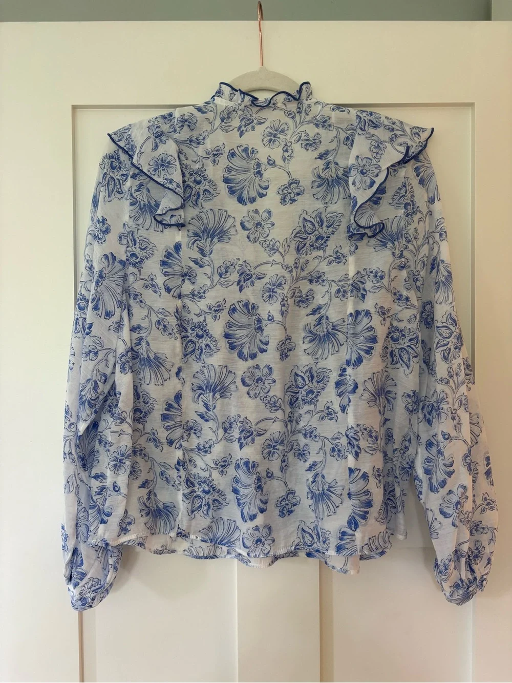 Zara Light Blue Floral Ruffle V-Neck Women's Top SZ SM - Picture 5 of 9